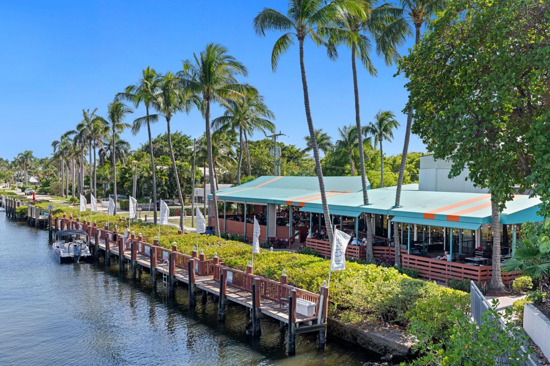 En Venta: $325,000 (3 camas, 3 baños, 1326 Pies cuadrados)