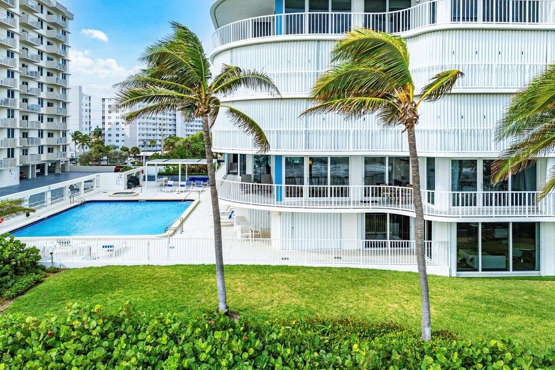 For Sale: $3,750,000 (3 beds, 4 baths, 2657 Square Feet)