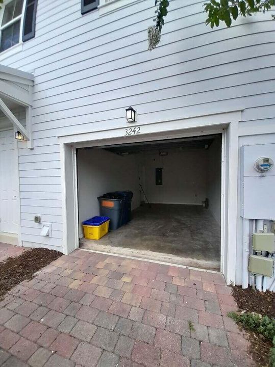 For Rent: $3,200 (3 beds, 2 baths, 1601 Square Feet)