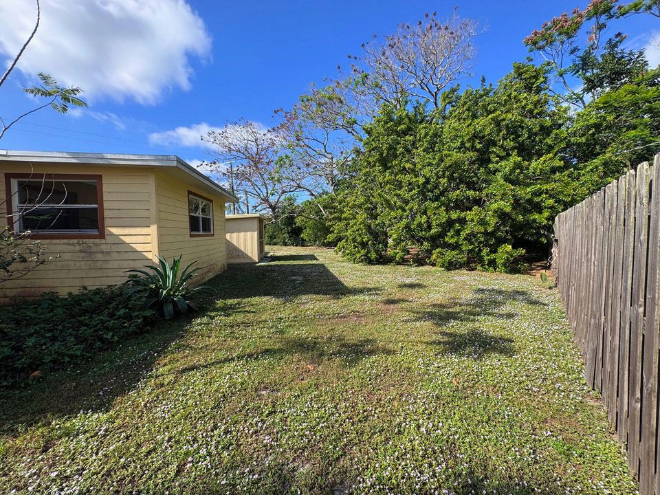 For Sale: $320,000 (3 beds, 2 baths, 1455 Square Feet)