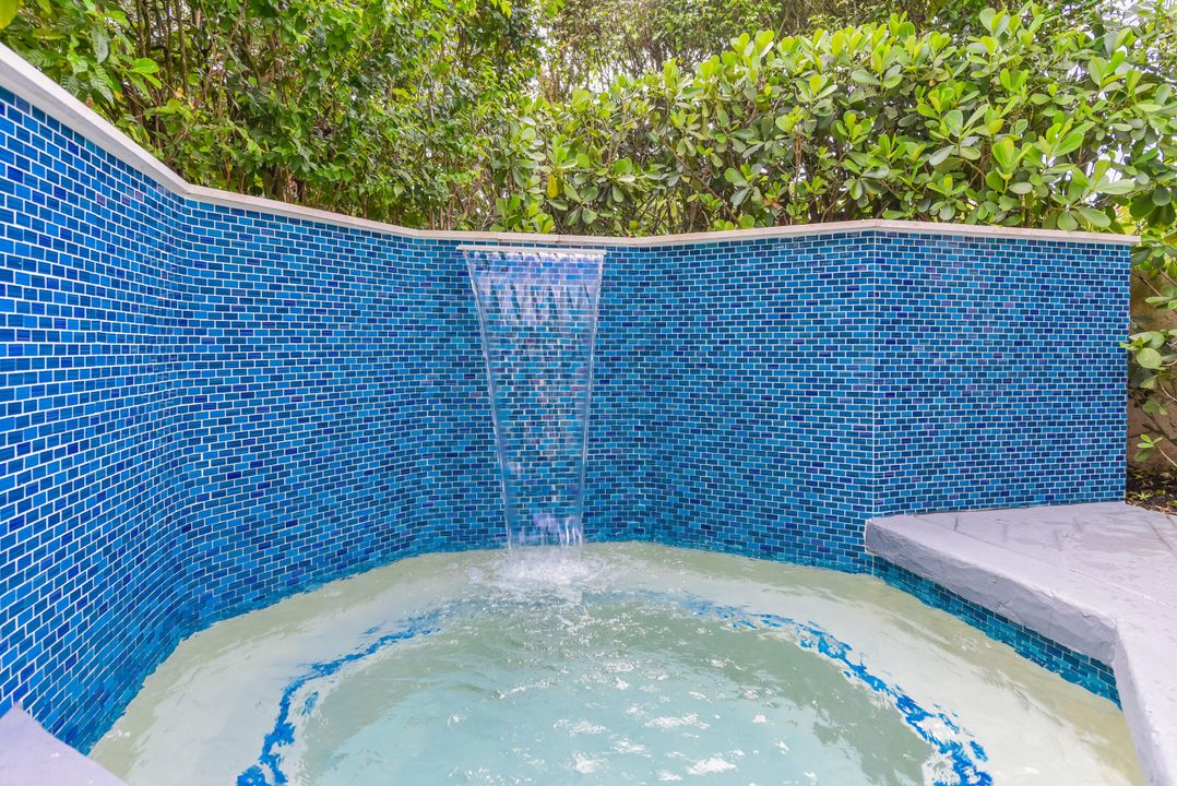 待售: $695,000 (2 贝兹, 2 浴室, 2143 平方英尺)