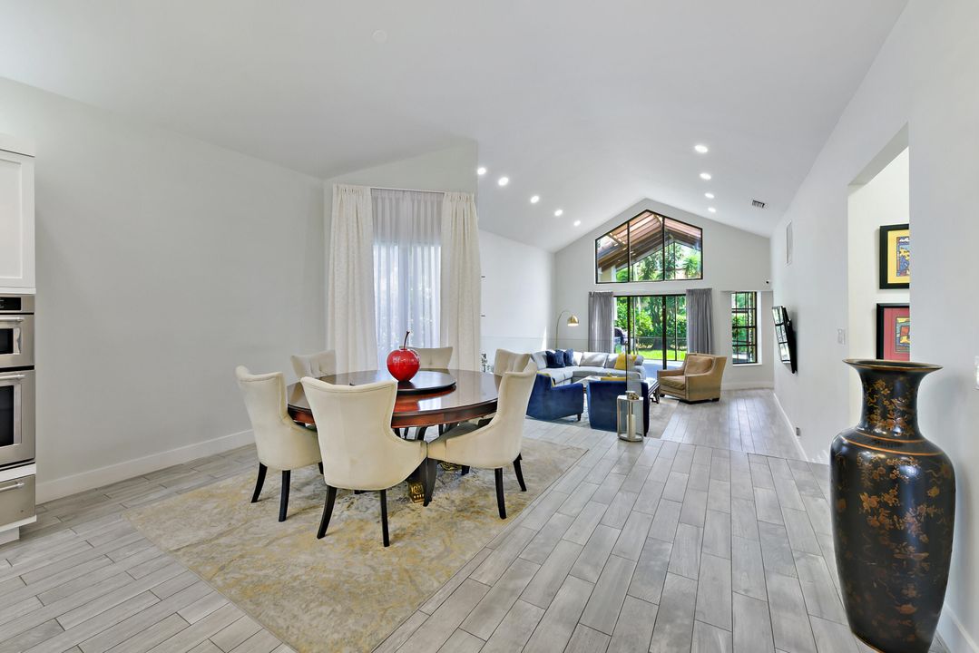 待售: $695,000 (2 贝兹, 2 浴室, 2143 平方英尺)