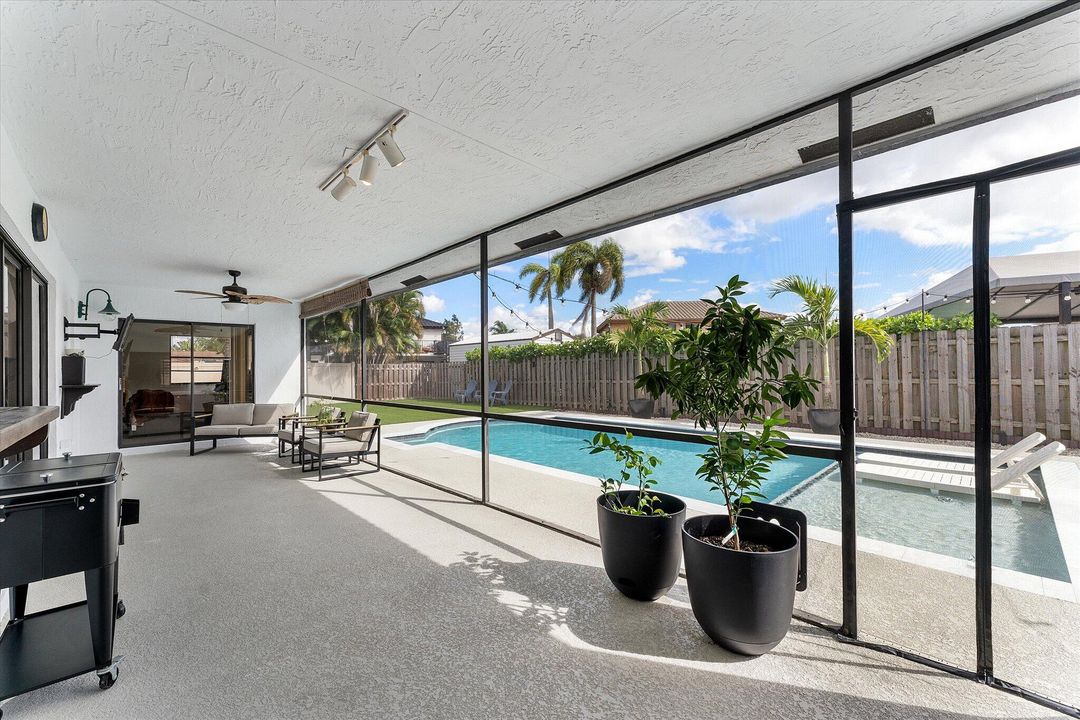 待售: $799,000 (4 贝兹, 2 浴室, 2236 平方英尺)