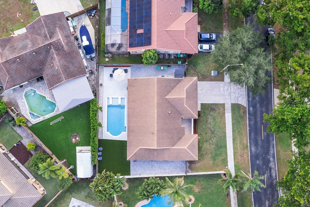 待售: $799,000 (4 贝兹, 2 浴室, 2236 平方英尺)