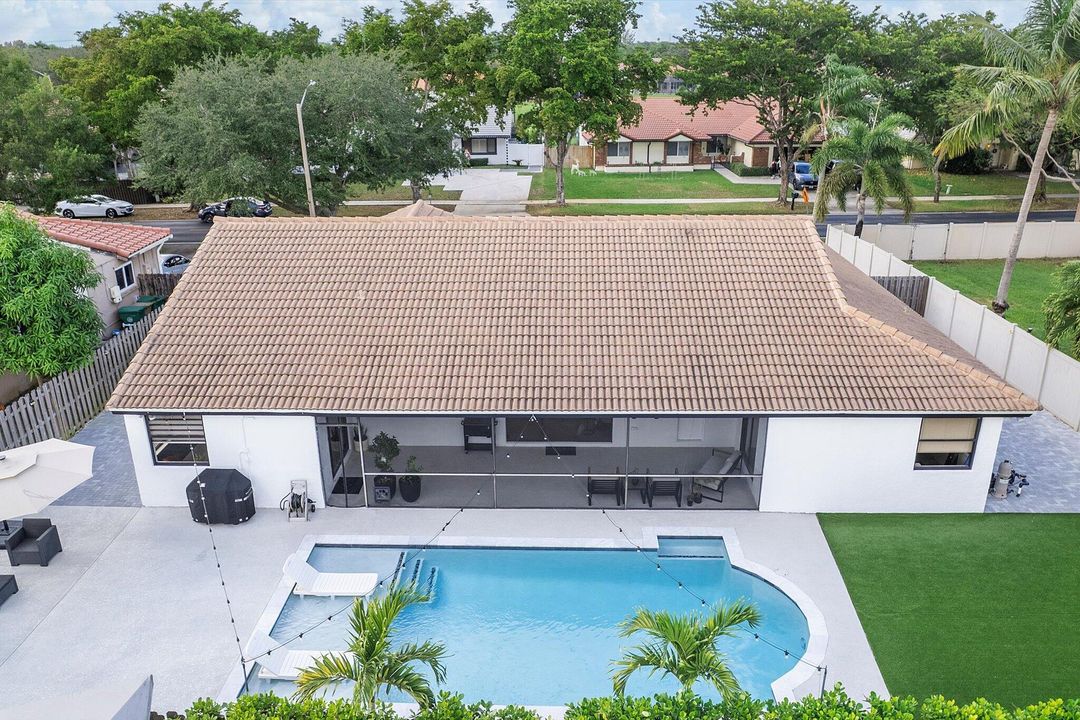 待售: $799,000 (4 贝兹, 2 浴室, 2236 平方英尺)