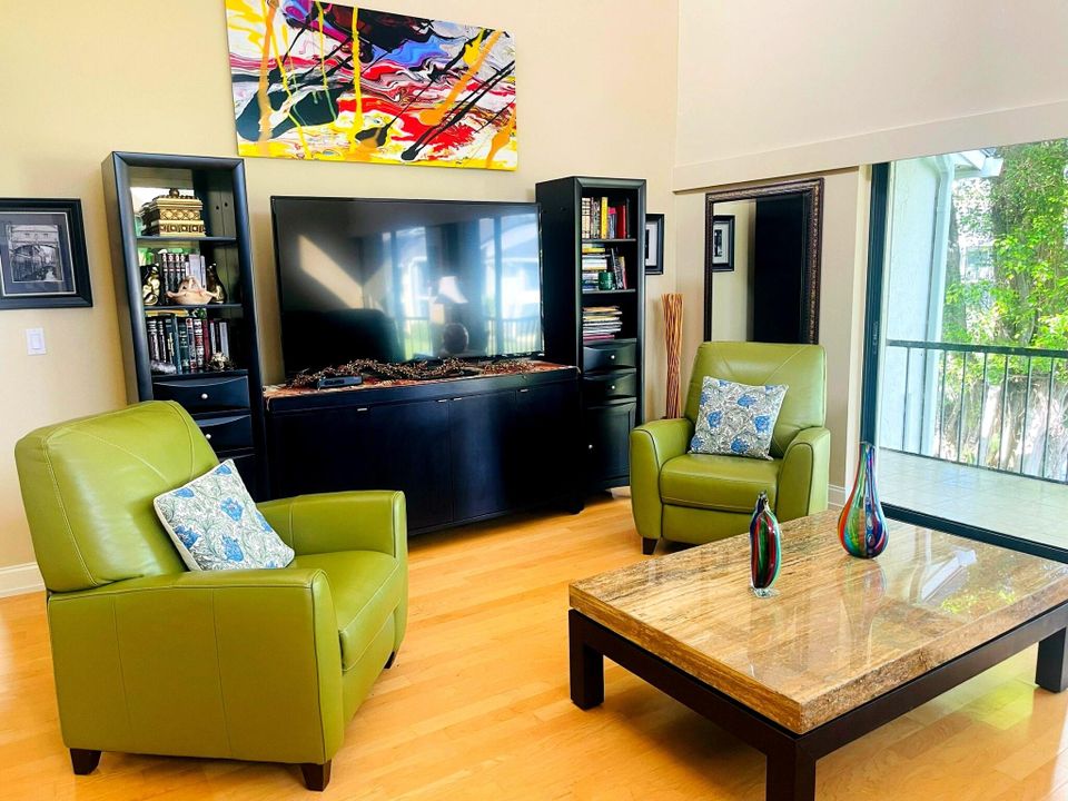 На продажу: $535,000 (3 спален, 2 ванн, 1680 Квадратных фут)