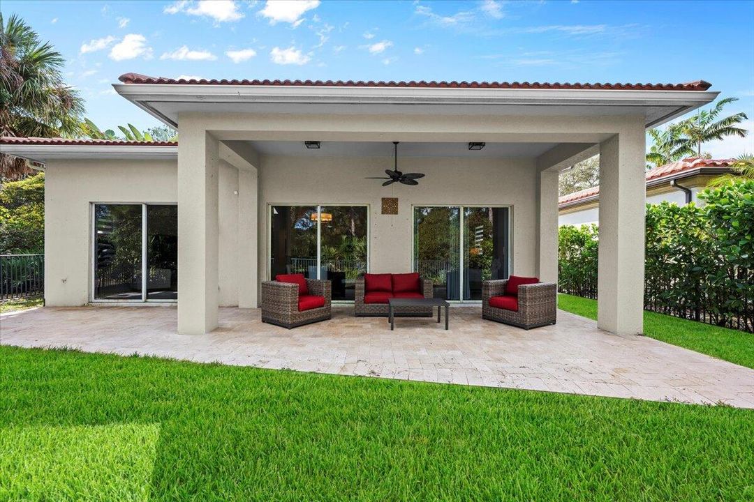 For Sale: $875,000 (2 beds, 2 baths, 1841 Square Feet)