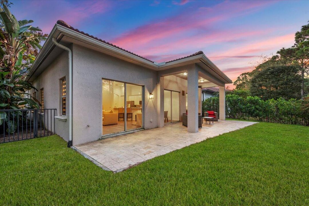 For Sale: $875,000 (2 beds, 2 baths, 1841 Square Feet)