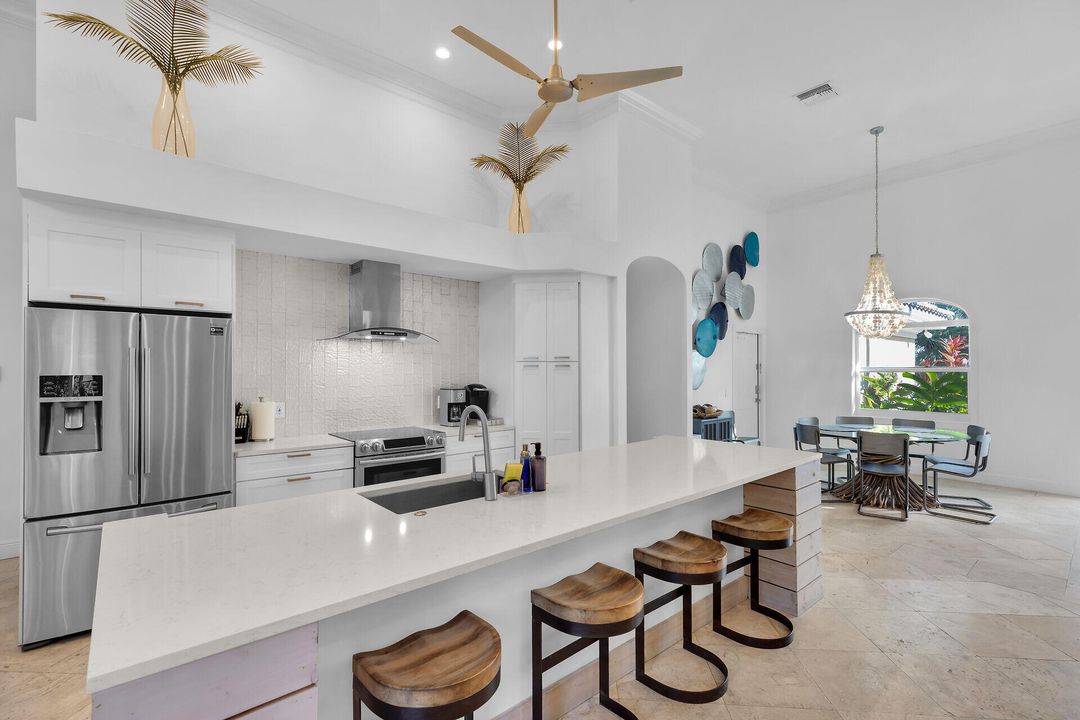 En Venta: $2,199,000 (5 camas, 2 baños, 2347 Pies cuadrados)