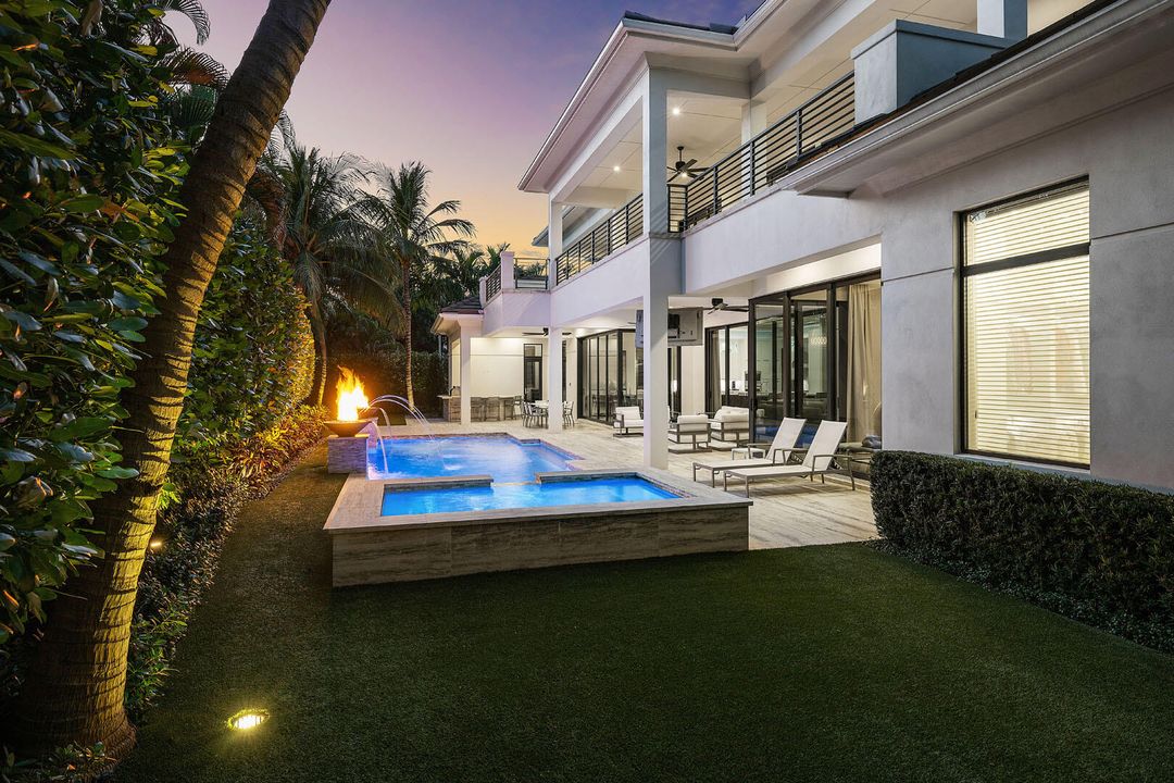 For Sale: $10,900,000 (5 beds, 6 baths, 7169 Square Feet)