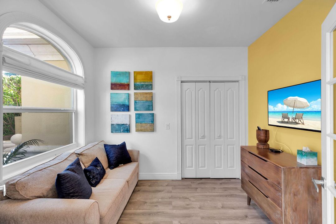 En Venta: $2,199,000 (5 camas, 2 baños, 2347 Pies cuadrados)