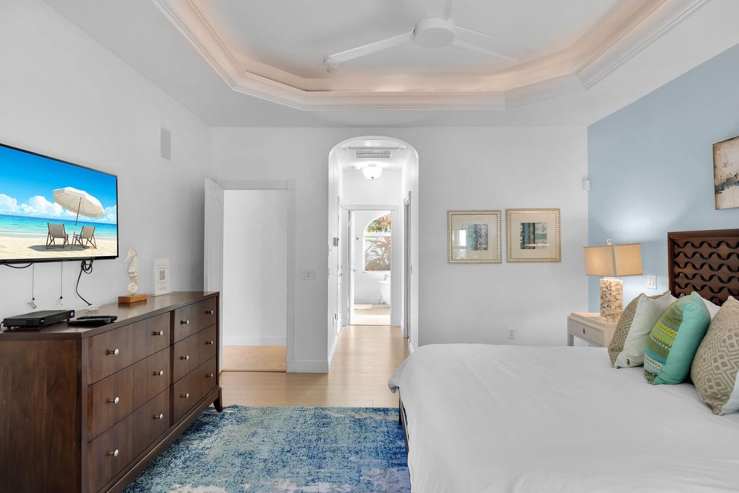 En Venta: $2,199,000 (5 camas, 2 baños, 2347 Pies cuadrados)