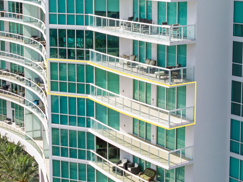 For Sale: $2,195,000 (2 beds, 2 baths, 2108 Square Feet)