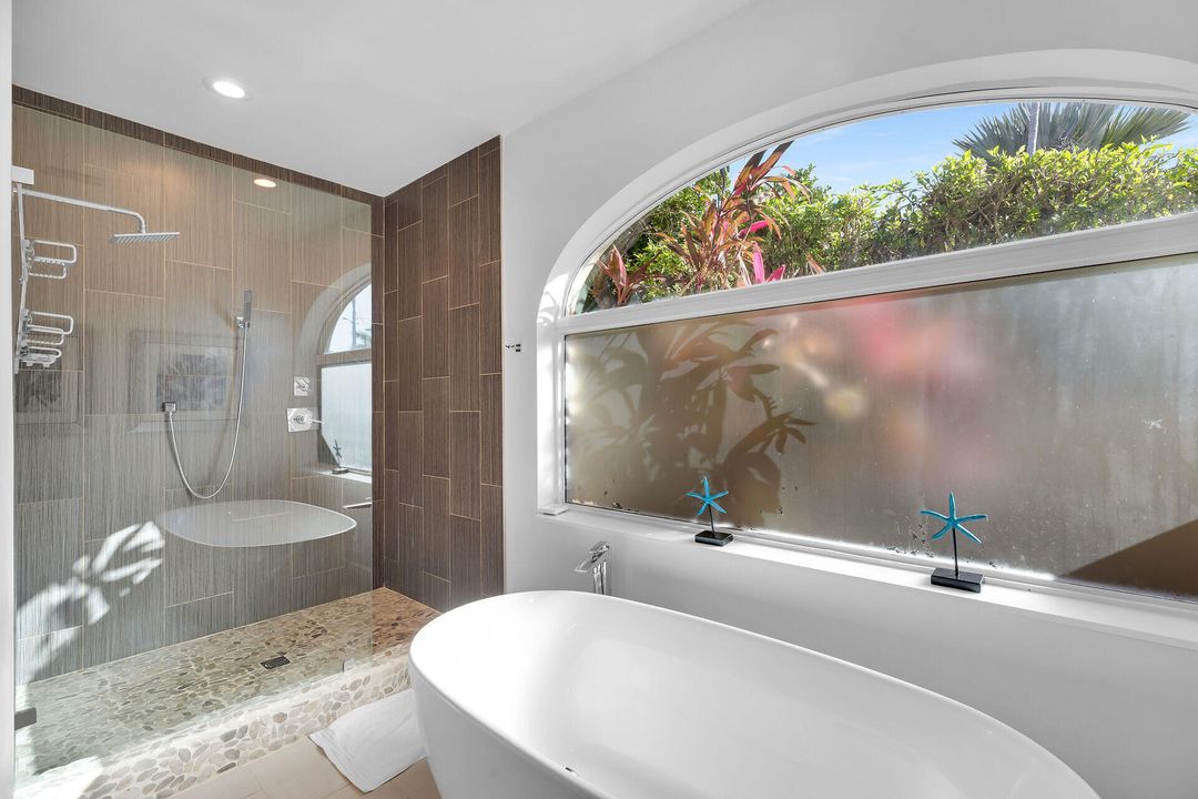 En Venta: $2,199,000 (5 camas, 2 baños, 2347 Pies cuadrados)