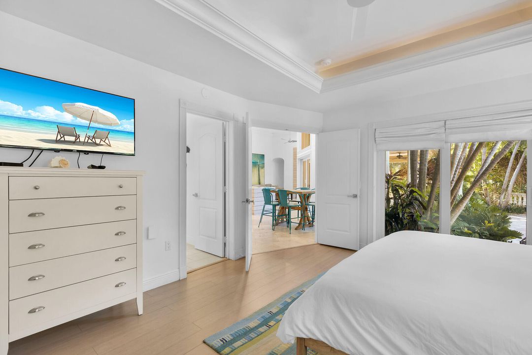 En Venta: $2,199,000 (5 camas, 2 baños, 2347 Pies cuadrados)