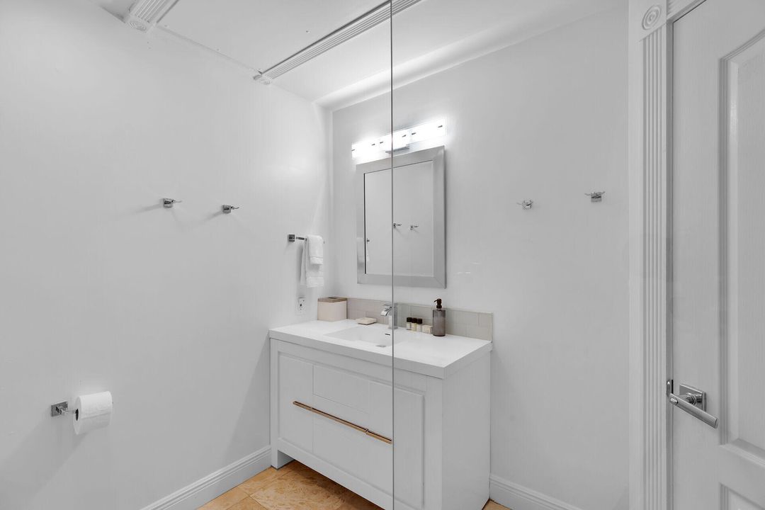 En Venta: $2,199,000 (5 camas, 2 baños, 2347 Pies cuadrados)