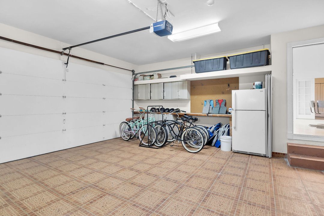 En Venta: $2,199,000 (5 camas, 2 baños, 2347 Pies cuadrados)