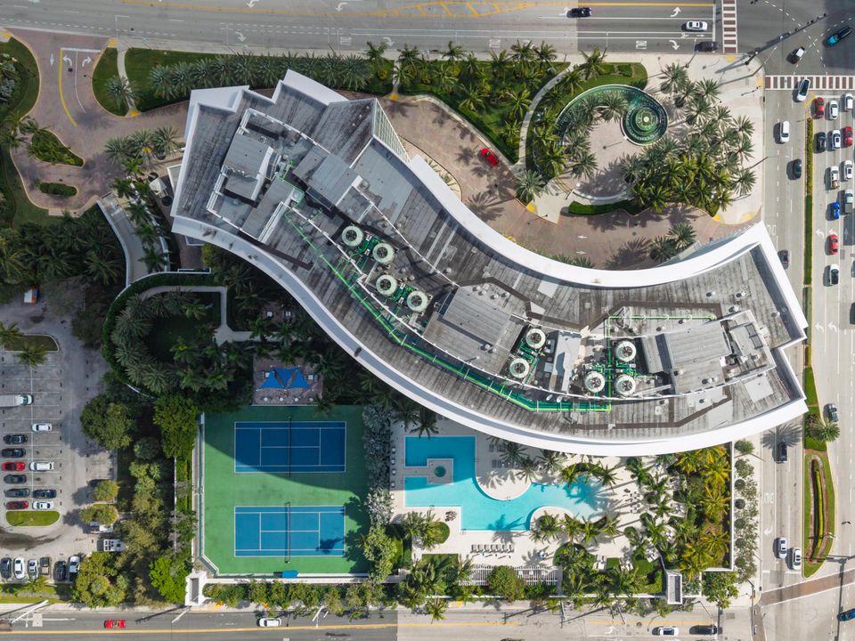 For Sale: $2,195,000 (2 beds, 2 baths, 2108 Square Feet)