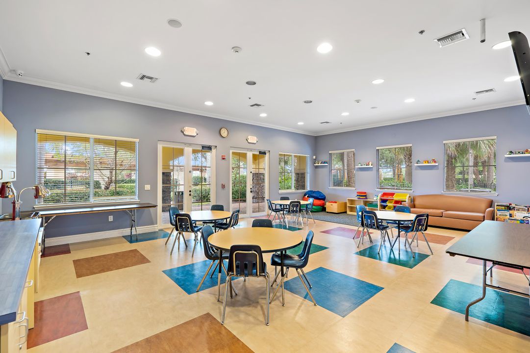 For Sale: $875,000 (2 beds, 2 baths, 1841 Square Feet)