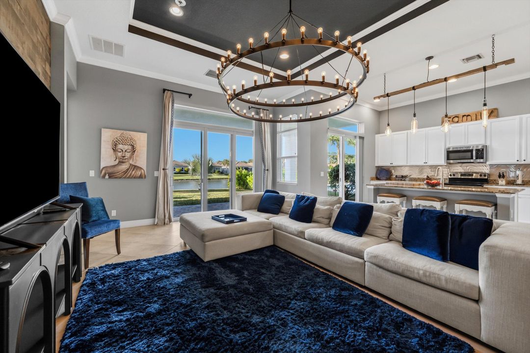 For Sale: $525,000 (3 beds, 3 baths, 2167 Square Feet)