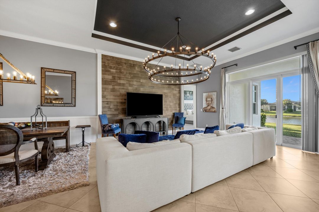 For Sale: $525,000 (3 beds, 3 baths, 2167 Square Feet)