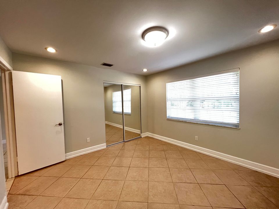 For Rent: $3,100 (2 beds, 2 baths, 1333 Square Feet)