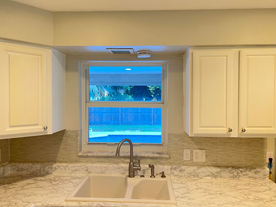 For Rent: $3,100 (2 beds, 2 baths, 1333 Square Feet)