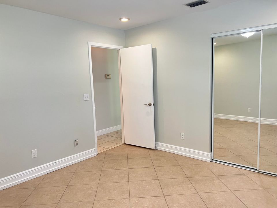 For Rent: $3,100 (2 beds, 2 baths, 1333 Square Feet)