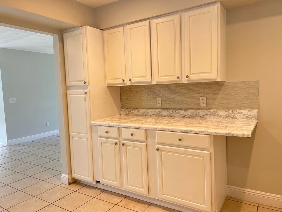 For Rent: $3,100 (2 beds, 2 baths, 1333 Square Feet)