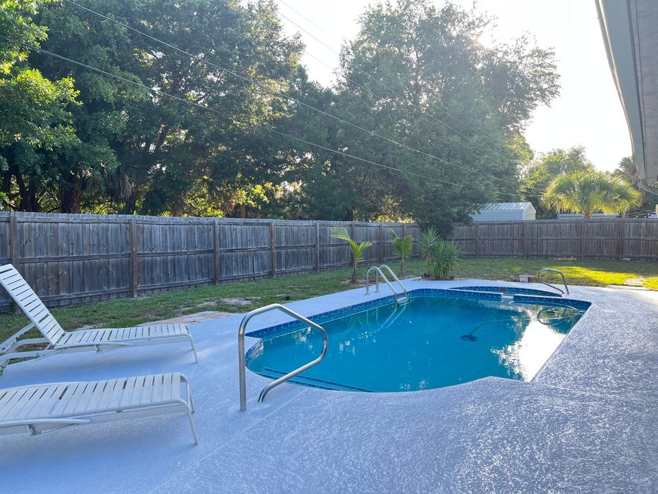 For Rent: $3,100 (2 beds, 2 baths, 1333 Square Feet)