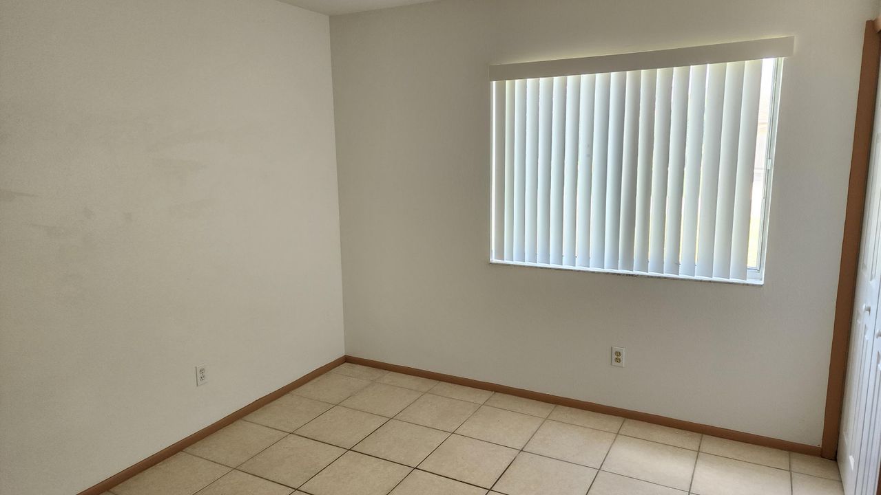 For Rent: $2,100 (3 beds, 2 baths, 1176 Square Feet)