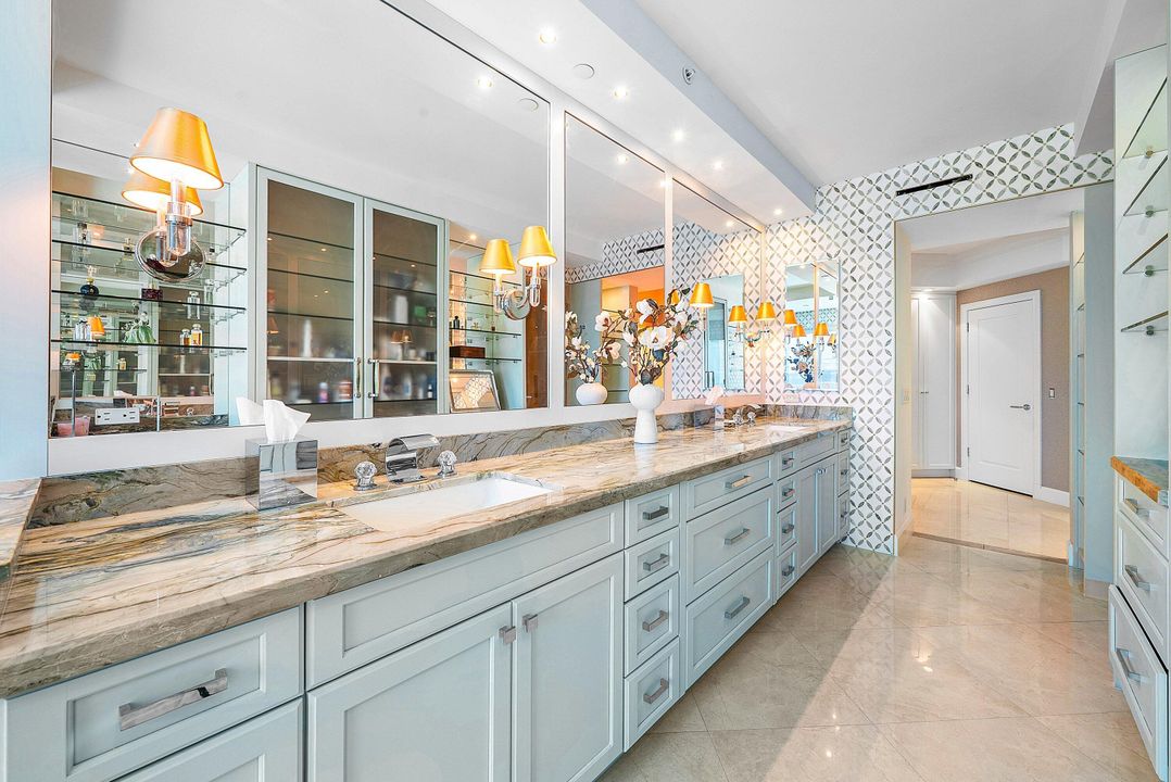 For Rent: $30,000 (3 beds, 3 baths, 3256 Square Feet)