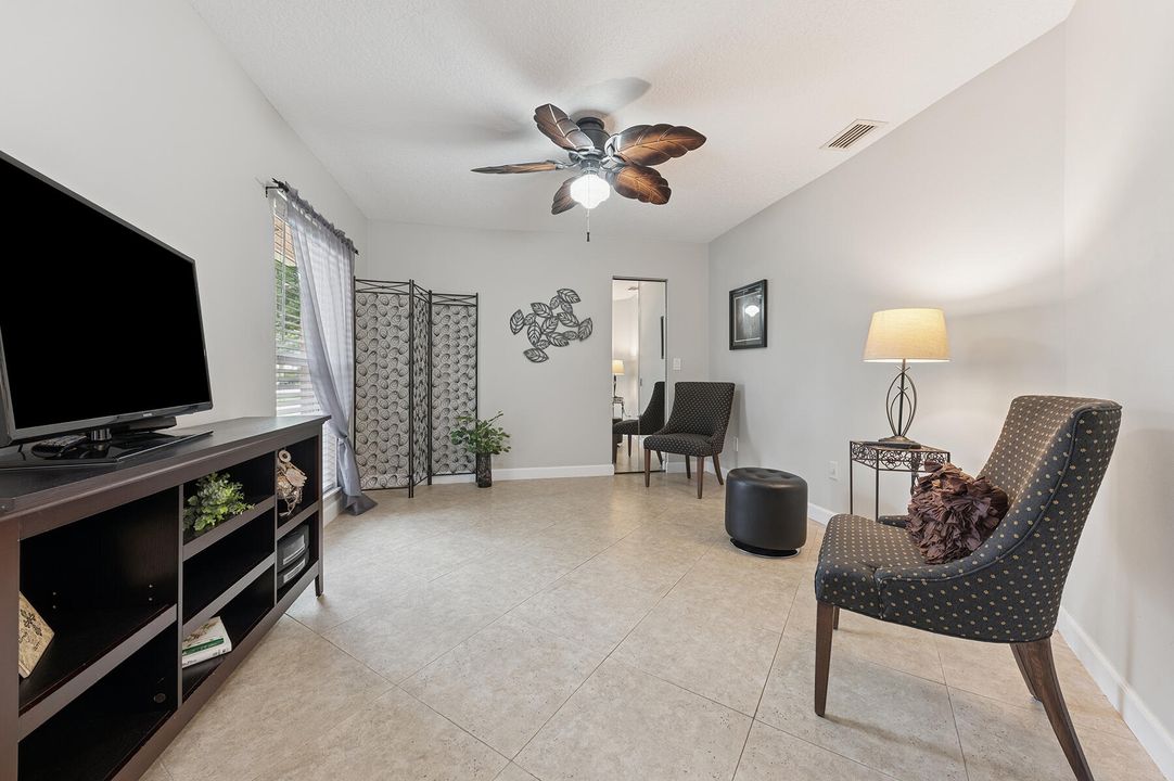 En Venta: $695,000 (3 camas, 2 baños, 1572 Pies cuadrados)