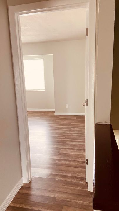 For Sale: $299,000 (3 beds, 2 baths, 1226 Square Feet)