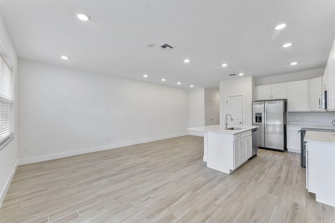 En Venta: $415,000 (3 camas, 2 baños, 1652 Pies cuadrados)