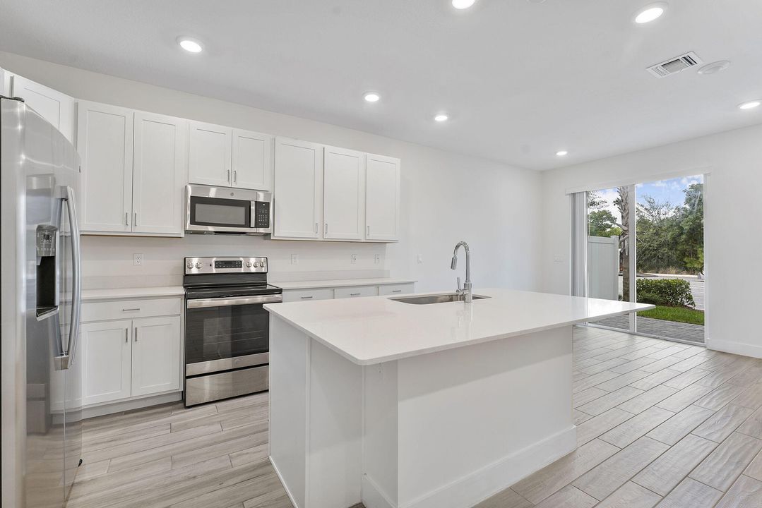 En Venta: $415,000 (3 camas, 2 baños, 1652 Pies cuadrados)