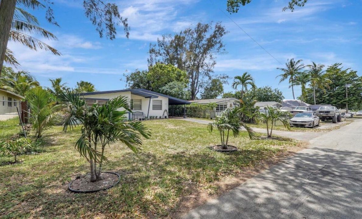 En Venta: $479,900 (3 camas, 2 baños, 1232 Pies cuadrados)