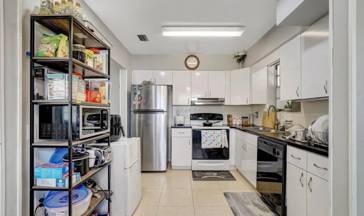 En Venta: $479,900 (3 camas, 2 baños, 1232 Pies cuadrados)