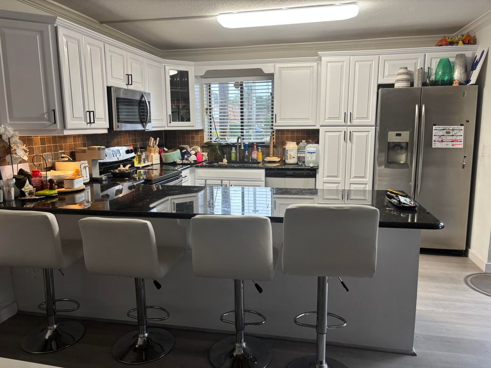 For Sale: $340,000 (2 beds, 2 baths, 1468 Square Feet)