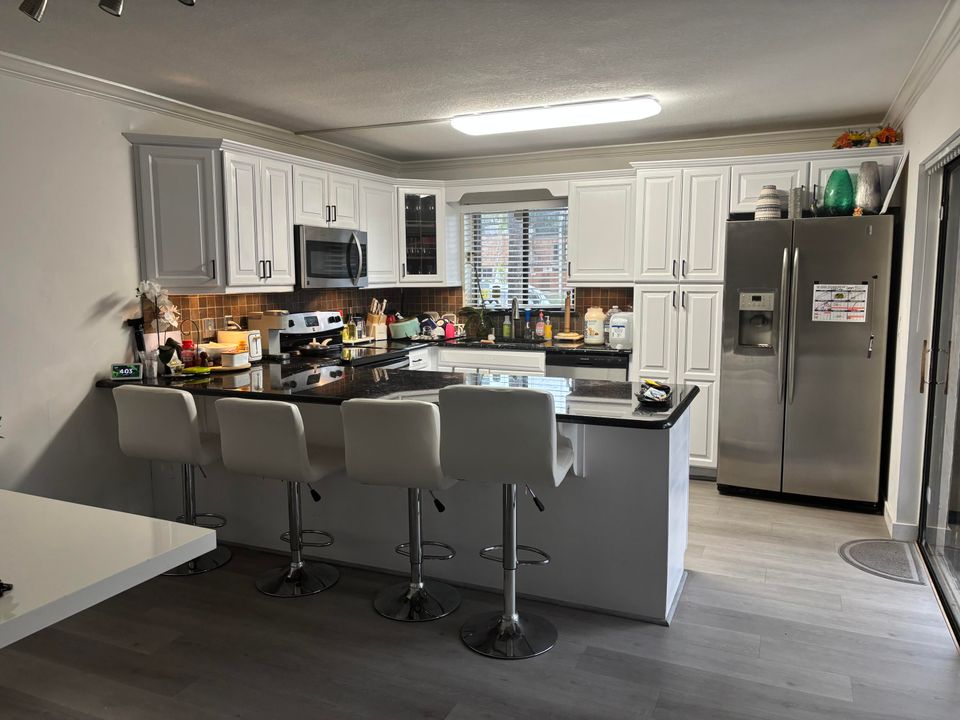 For Sale: $340,000 (2 beds, 2 baths, 1468 Square Feet)