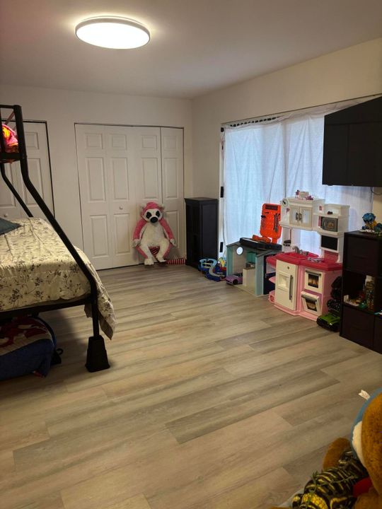 For Sale: $340,000 (2 beds, 2 baths, 1468 Square Feet)