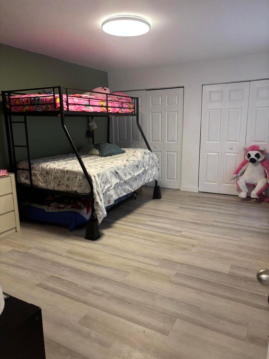 For Sale: $340,000 (2 beds, 2 baths, 1468 Square Feet)