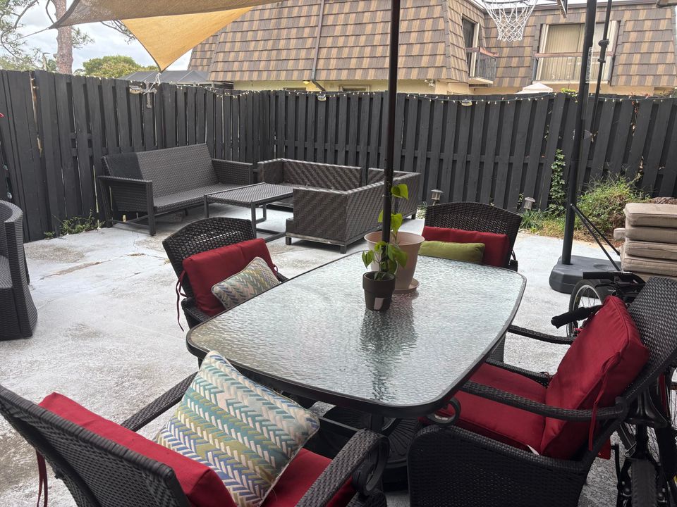 For Sale: $340,000 (2 beds, 2 baths, 1468 Square Feet)