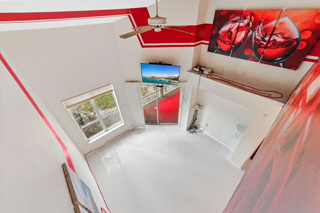 На продажу: $249,900 (2 спален, 2 ванн, 1246 Квадратных фут)