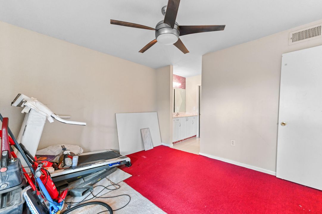 На продажу: $249,900 (2 спален, 2 ванн, 1246 Квадратных фут)