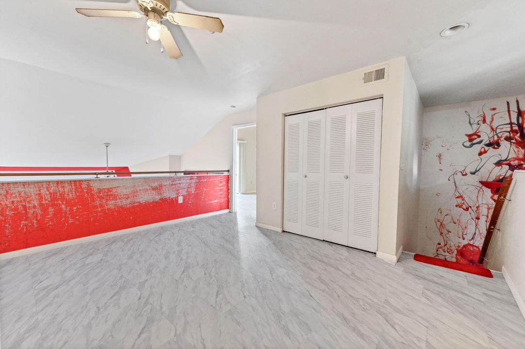 На продажу: $249,900 (2 спален, 2 ванн, 1246 Квадратных фут)