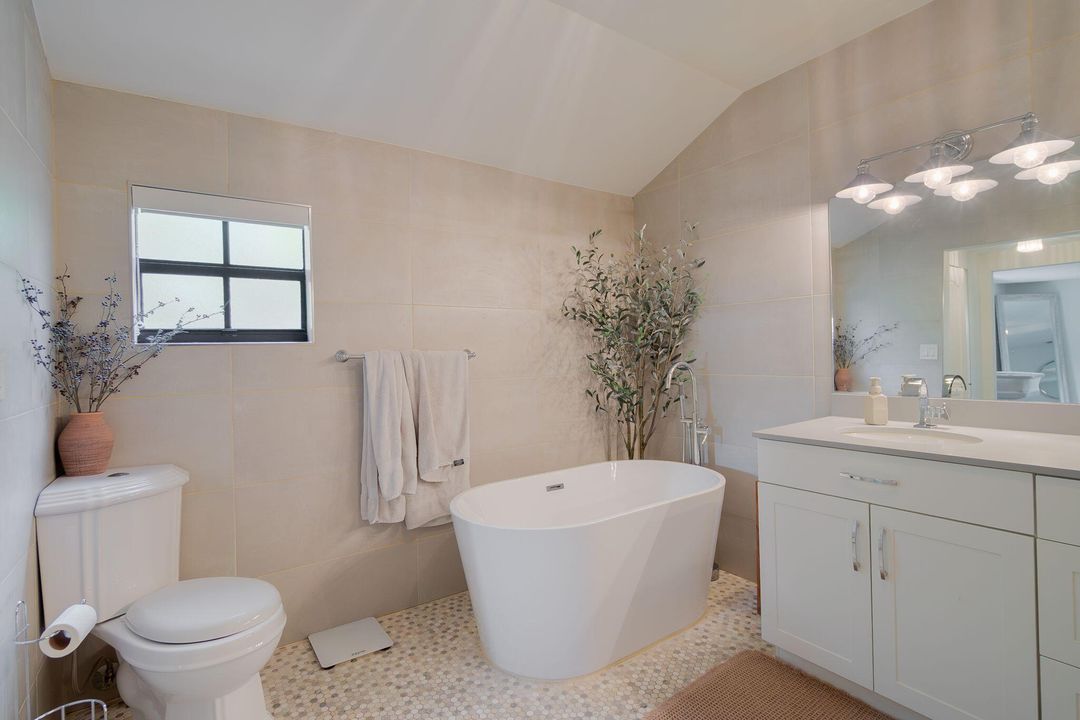 待售: $749,000 (3 贝兹, 2 浴室, 1668 平方英尺)