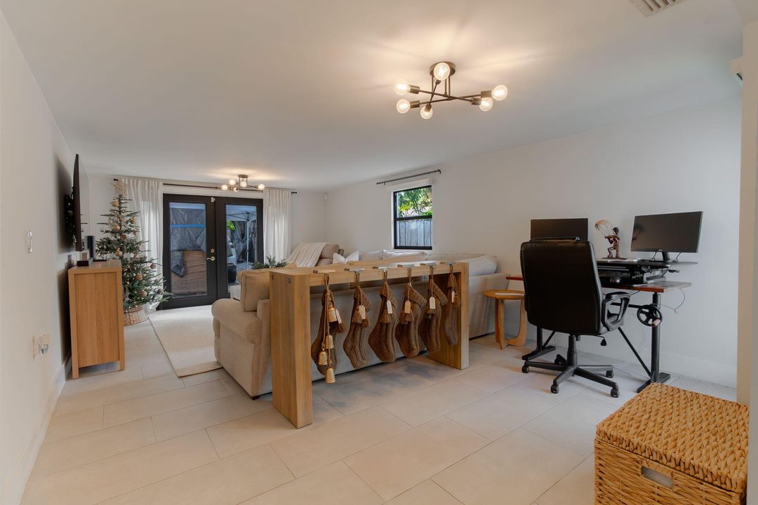 待售: $749,000 (3 贝兹, 2 浴室, 1668 平方英尺)