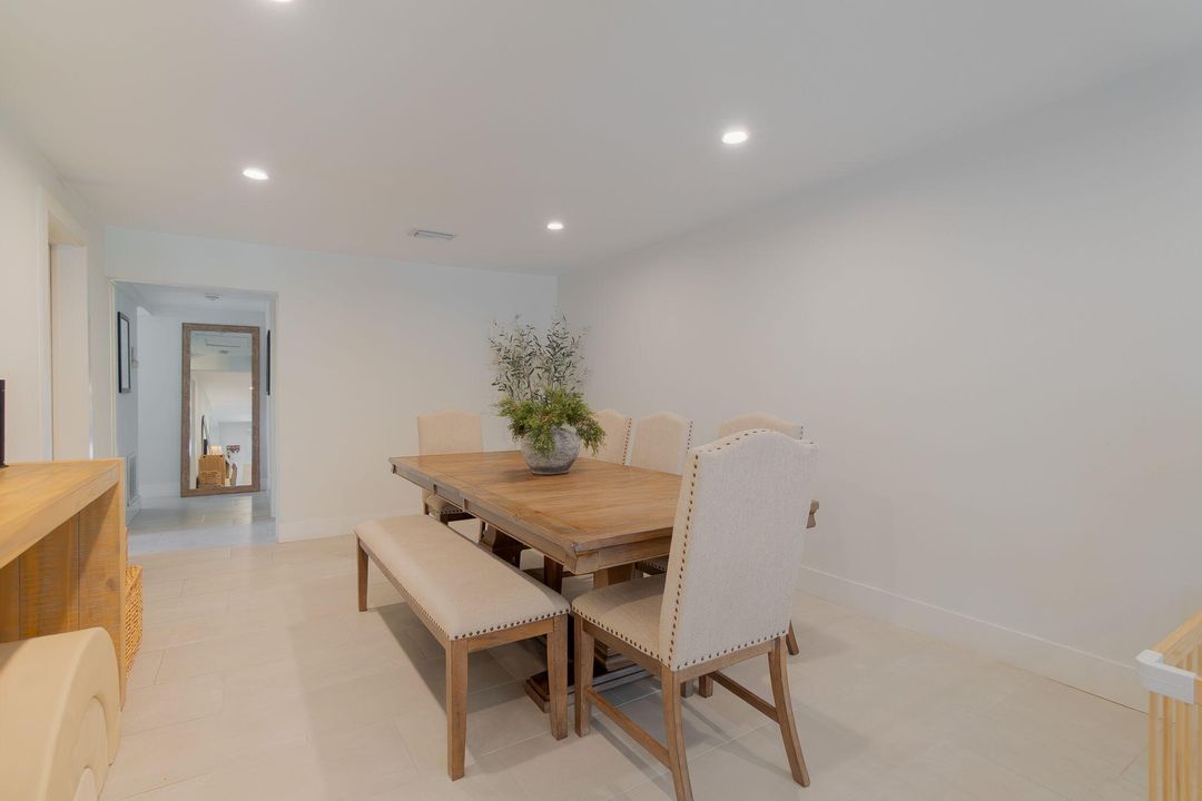 待售: $749,000 (3 贝兹, 2 浴室, 1668 平方英尺)