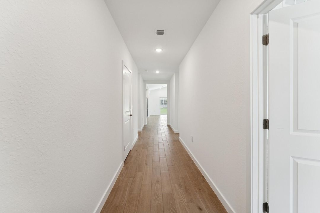 For Sale: $474,995 (4 beds, 3 baths, 2094 Square Feet)